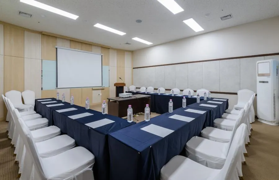 Aimi Jeju Beach Hotel 3*,